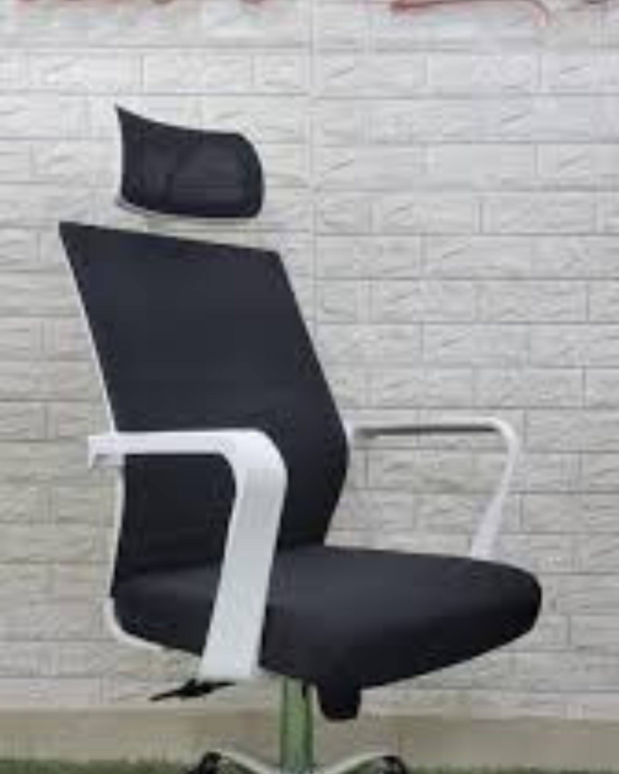mesh headrest computer chair